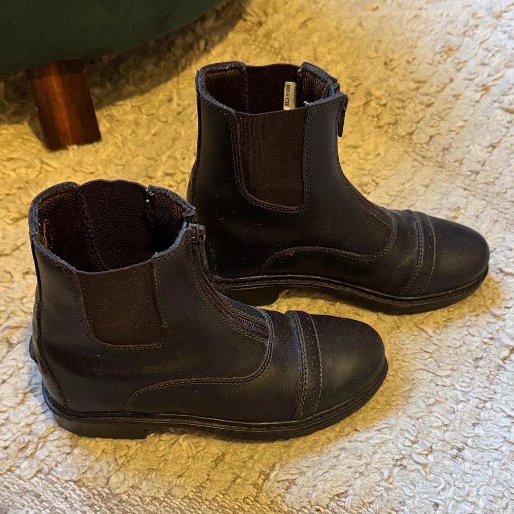 Size 2 TuffRider kids riding boots